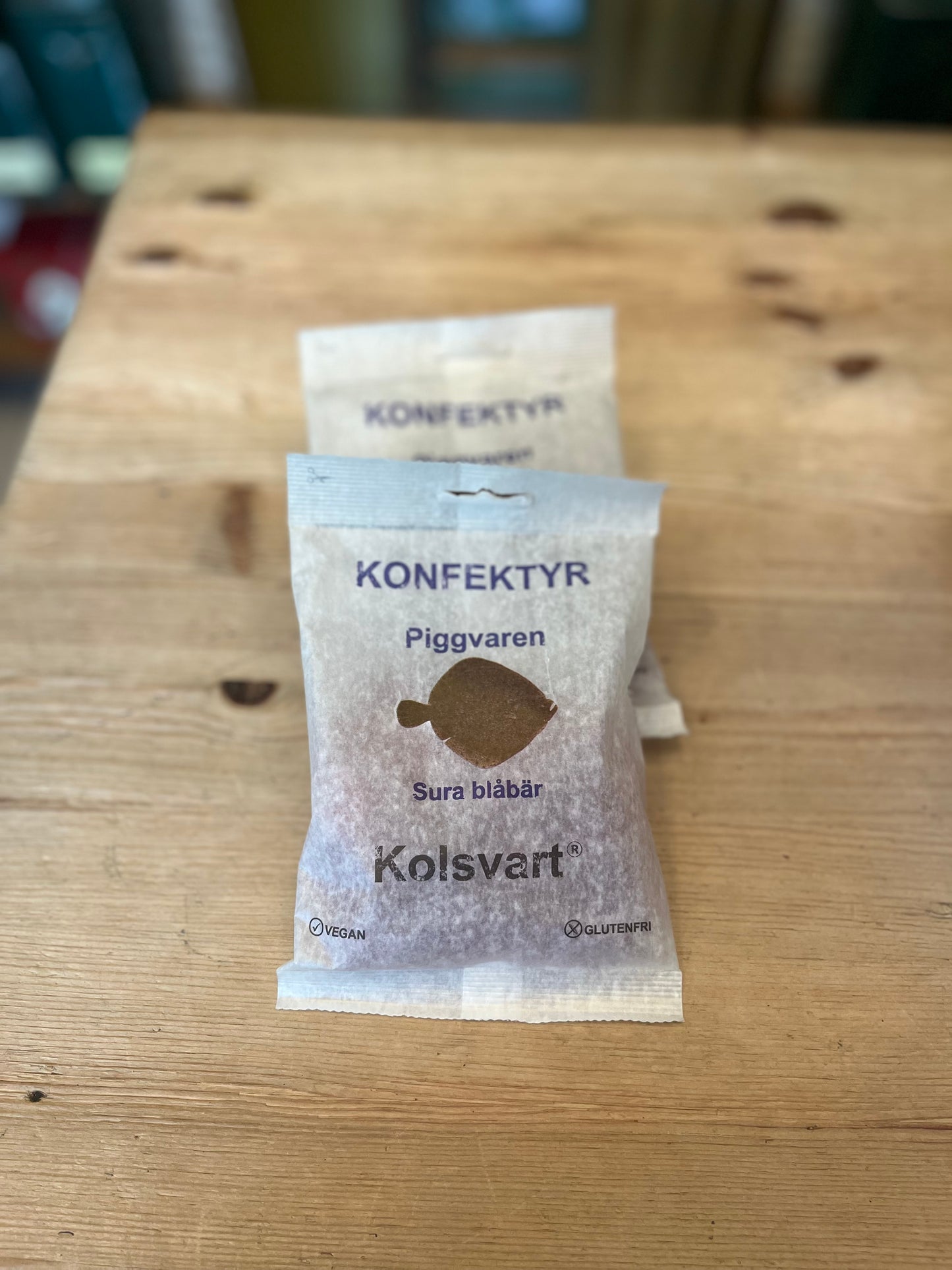 Kolsvart Piggvaren