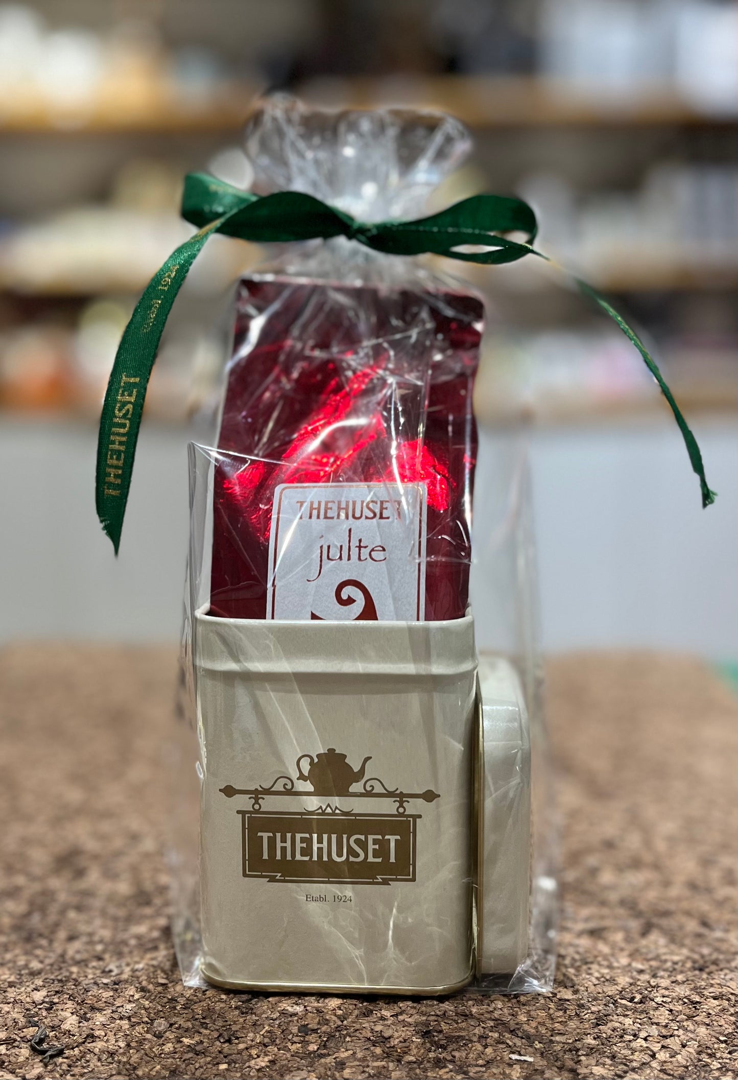 Husets Julte i vår burk